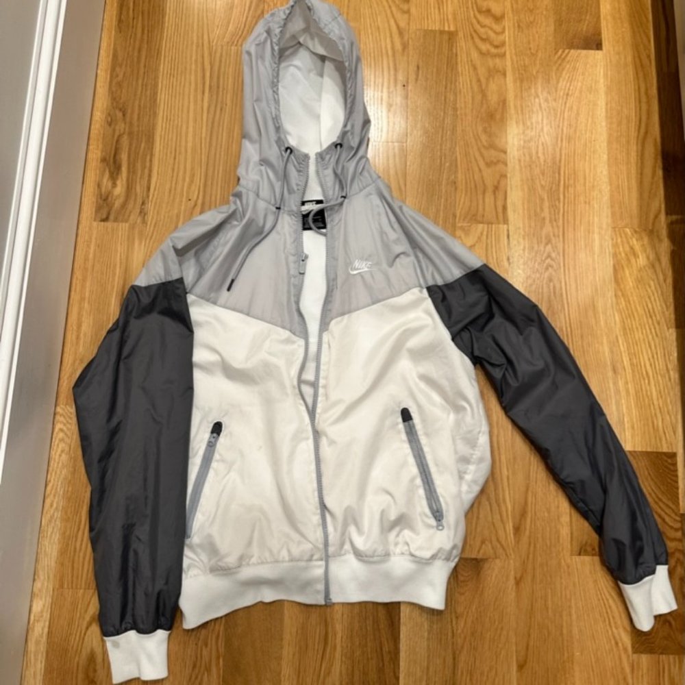 Nike Windbreaker windrunner size S